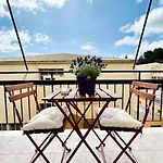 At Center Of Corfu Town-urban Hideout Apartment